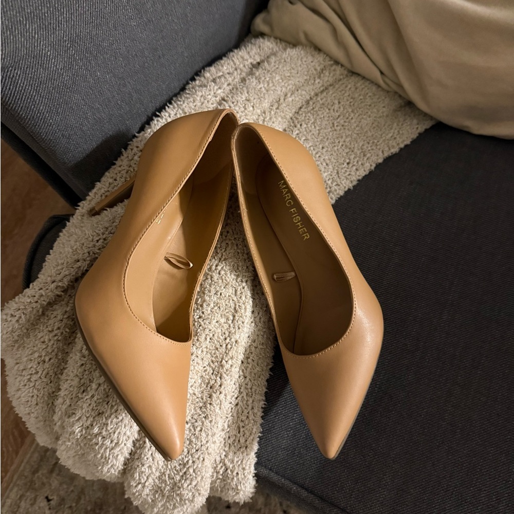 Marc Fisher Classic Tan Heels
